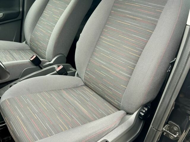 Черный Форд Си-Макс, объемом двигателя 1.8 л и пробегом 253 тыс. км за 5399 $, фото 17 на Automoto.ua