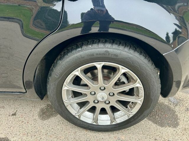 Черный Форд Си-Макс, объемом двигателя 1.8 л и пробегом 253 тыс. км за 5399 $, фото 10 на Automoto.ua