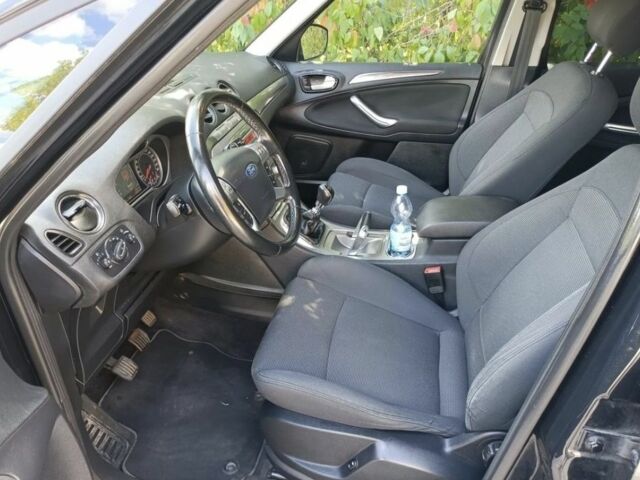 Чорний Форд Сі-Макс, об'ємом двигуна 2 л та пробігом 223 тис. км за 3750 $, фото 6 на Automoto.ua