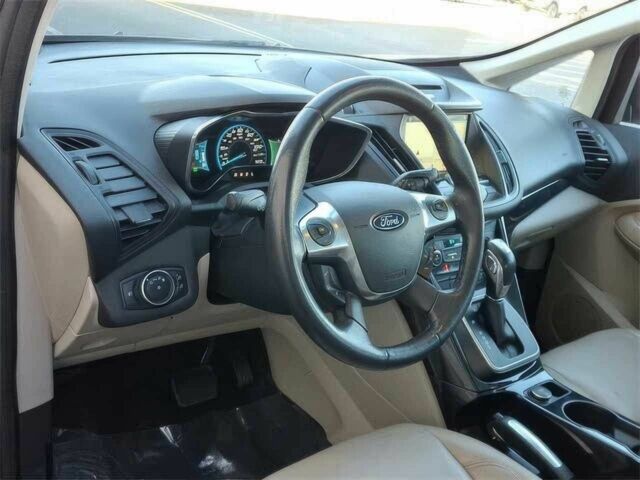 Черный Форд Си-Макс, объемом двигателя 2 л и пробегом 50 тыс. км за 6300 $, фото 4 на Automoto.ua