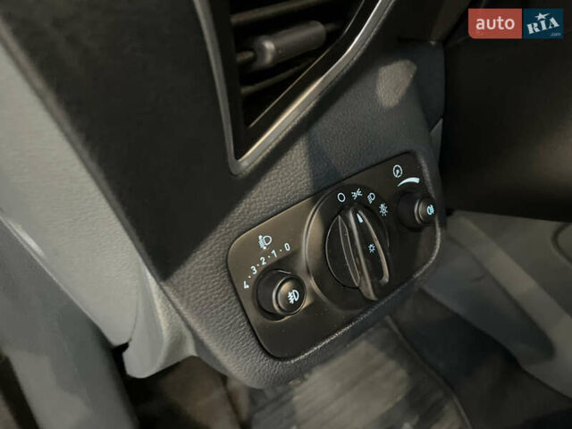 Коричневый Форд Си-Макс, объемом двигателя 1.6 л и пробегом 233 тыс. км за 8650 $, фото 27 на Automoto.ua