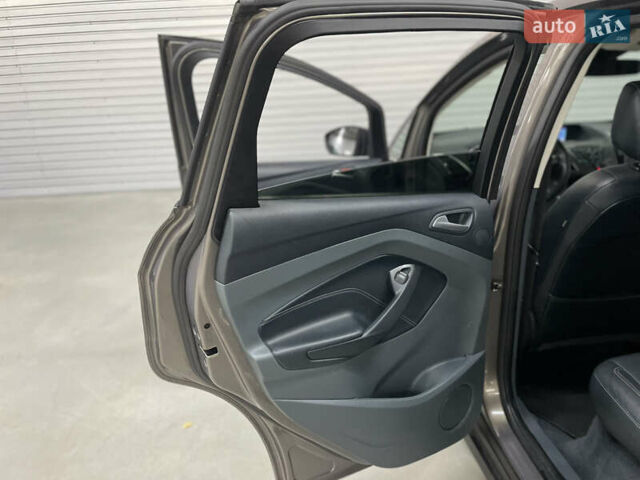 Коричневий Форд Сі-Макс, об'ємом двигуна 1.6 л та пробігом 229 тис. км за 9700 $, фото 37 на Automoto.ua