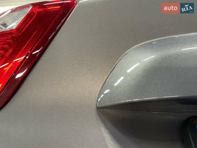 Коричневий Форд Сі-Макс, об'ємом двигуна 1.6 л та пробігом 229 тис. км за 9700 $, фото 23 на Automoto.ua