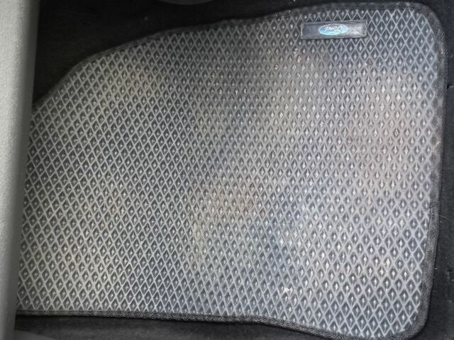 Красный Форд Си-Макс, объемом двигателя 1.8 л и пробегом 182 тыс. км за 6800 $, фото 8 на Automoto.ua