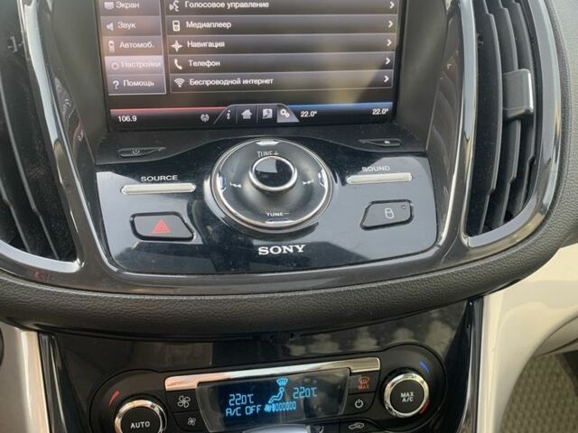 Красный Форд Си-Макс, объемом двигателя 2 л и пробегом 220 тыс. км за 8900 $, фото 5 на Automoto.ua