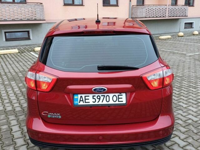 Червоний Форд Сі-Макс, об'ємом двигуна 2 л та пробігом 133 тис. км за 10600 $, фото 4 на Automoto.ua