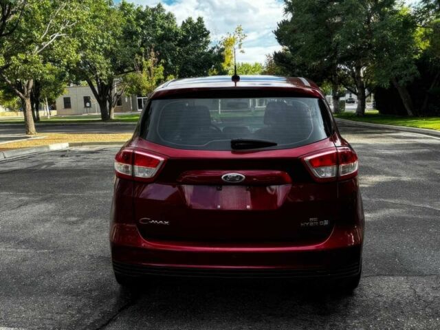 Красный Форд Си-Макс, объемом двигателя 2 л и пробегом 57 тыс. км за 6300 $, фото 6 на Automoto.ua