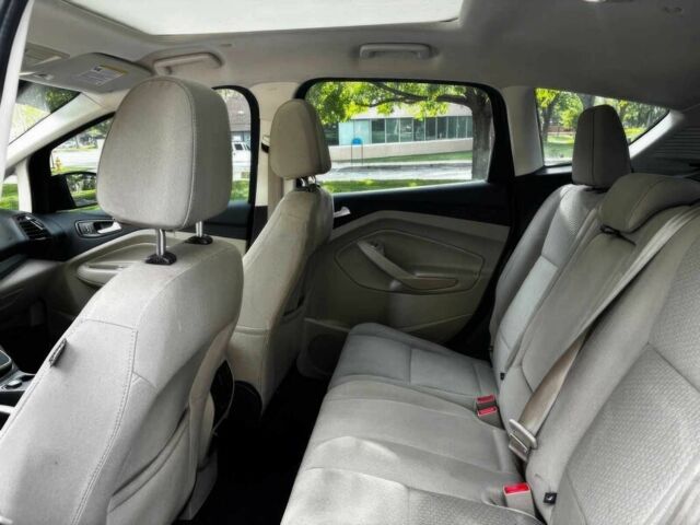 Красный Форд Си-Макс, объемом двигателя 2 л и пробегом 57 тыс. км за 6300 $, фото 11 на Automoto.ua