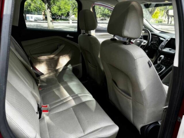 Красный Форд Си-Макс, объемом двигателя 2 л и пробегом 57 тыс. км за 6300 $, фото 10 на Automoto.ua