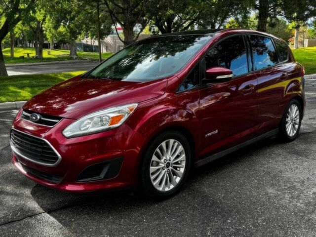 Красный Форд Си-Макс, объемом двигателя 2 л и пробегом 57 тыс. км за 6300 $, фото 2 на Automoto.ua