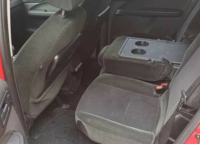 Красный Форд Си-Макс, объемом двигателя 1.6 л и пробегом 350 тыс. км за 3999 $, фото 9 на Automoto.ua