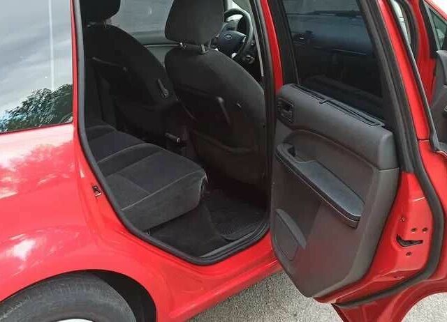 Форд Си-Макс 2005 в Черкассах на Automoto.ua Красный Форд Си-Макс, объемом двигателя 1.6 л и пробегом 350 тыс. км за 3999 $, фото 11 на Automoto.ua