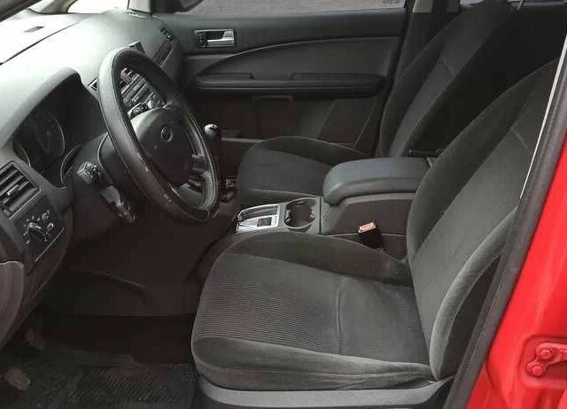 Форд Си-Макс 2005 в Черкассах на Automoto.ua Красный Форд Си-Макс, объемом двигателя 1.6 л и пробегом 350 тыс. км за 3999 $, фото 7 на Automoto.ua