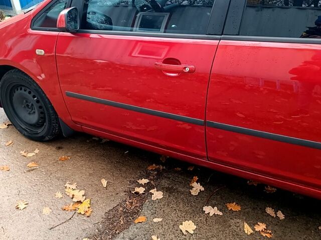 Червоний Форд Сі-Макс, об'ємом двигуна 1.8 л та пробігом 317 тис. км за 4300 $, фото 2 на Automoto.ua