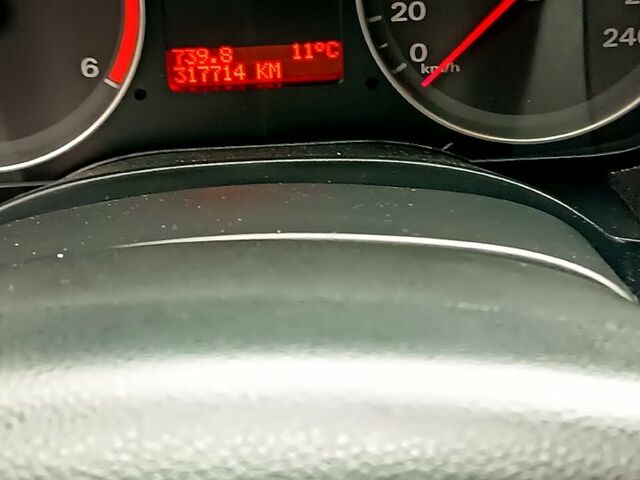 Червоний Форд Сі-Макс, об'ємом двигуна 1.8 л та пробігом 317 тис. км за 4300 $, фото 7 на Automoto.ua