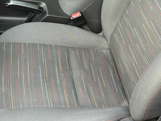 Красный Форд Си-Макс, объемом двигателя 1.6 л и пробегом 208 тыс. км за 5900 $, фото 6 на Automoto.ua