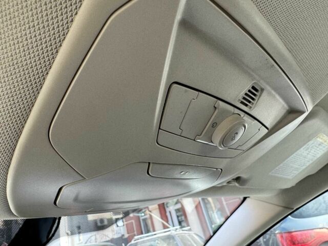 Красный Форд Си-Макс, объемом двигателя 2 л и пробегом 83 тыс. км за 11500 $, фото 13 на Automoto.ua