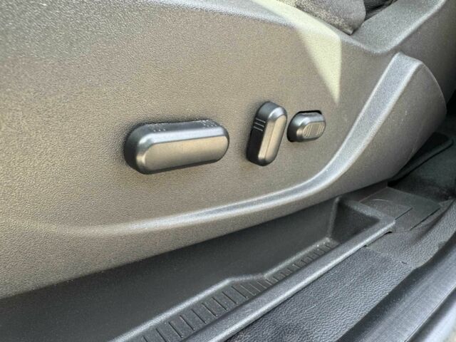 Красный Форд Си-Макс, объемом двигателя 2 л и пробегом 83 тыс. км за 11500 $, фото 18 на Automoto.ua