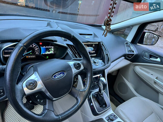 Красный Форд Си-Макс, объемом двигателя 2 л и пробегом 223 тыс. км за 9500 $, фото 6 на Automoto.ua