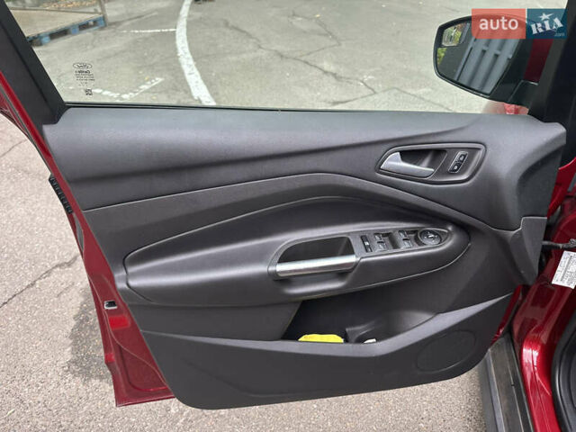 Форд Сі-Макс 2013 у Києві на Automoto.ua Червоний Форд Сі-Макс, об'ємом двигуна 2 л та пробігом 216 тис. км за 8999 $, фото 10 на Automoto.ua