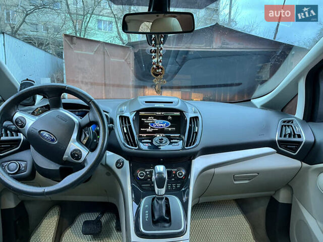 Красный Форд Си-Макс, объемом двигателя 2 л и пробегом 223 тыс. км за 9500 $, фото 4 на Automoto.ua