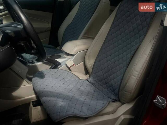 Червоний Форд Сі-Макс, об'ємом двигуна 2 л та пробігом 170 тис. км за 9999 $, фото 17 на Automoto.ua