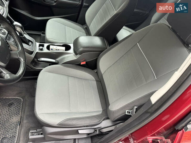 Форд Сі-Макс 2013 у Києві на Automoto.ua Червоний Форд Сі-Макс, об'ємом двигуна 2 л та пробігом 216 тис. км за 8999 $, фото 12 на Automoto.ua