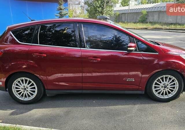 Красный Форд Си-Макс, объемом двигателя 2 л и пробегом 115 тыс. км за 14000 $, фото 5 на Automoto.ua