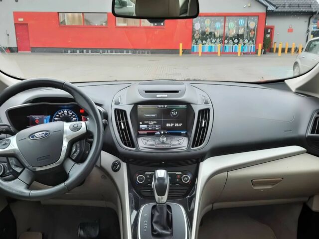 Красный Форд Си-Макс, объемом двигателя 2 л и пробегом 89 тыс. км за 5000 $, фото 7 на Automoto.ua