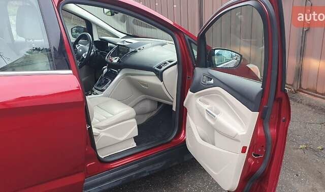 Красный Форд Си-Макс, объемом двигателя 2 л и пробегом 240 тыс. км за 12500 $, фото 4 на Automoto.ua