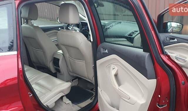 Красный Форд Си-Макс, объемом двигателя 2 л и пробегом 240 тыс. км за 12500 $, фото 5 на Automoto.ua