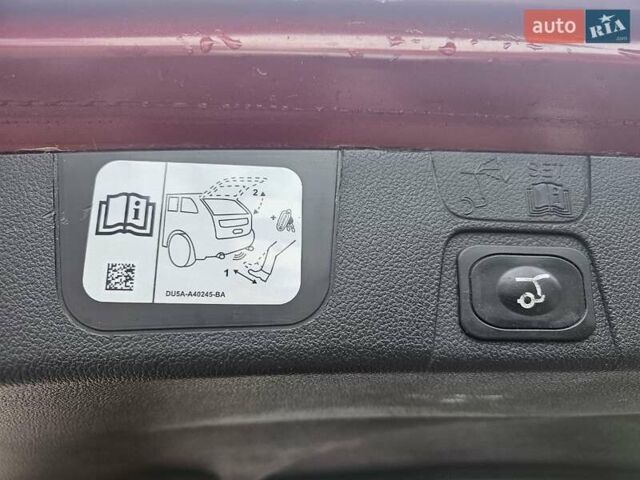 Червоний Форд Сі-Макс, об'ємом двигуна 2 л та пробігом 231 тис. км за 12300 $, фото 19 на Automoto.ua