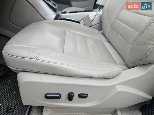 Червоний Форд Сі-Макс, об'ємом двигуна 2 л та пробігом 231 тис. км за 12300 $, фото 11 на Automoto.ua