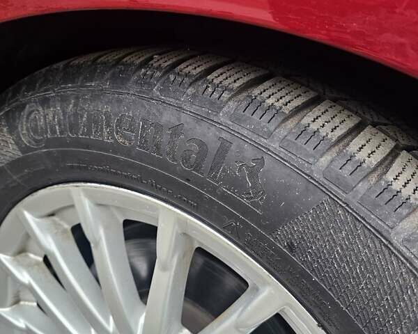 Червоний Форд Сі-Макс, об'ємом двигуна 2 л та пробігом 231 тис. км за 12300 $, фото 20 на Automoto.ua