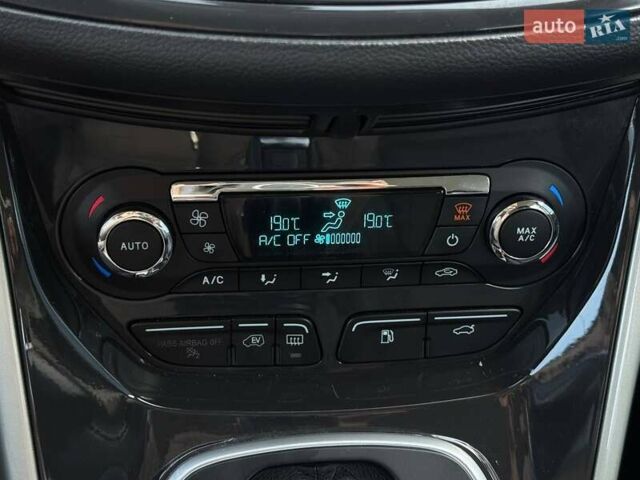 Форд Си-Макс 2016 в Ровно на Automoto.ua Красный Форд Си-Макс, объемом двигателя 2 л и пробегом 177 тыс. км за 13500 $, фото 39 на Automoto.ua