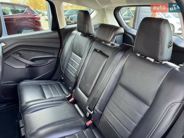 Форд Си-Макс 2016 в Ровно на Automoto.ua Красный Форд Си-Макс, объемом двигателя 2 л и пробегом 177 тыс. км за 13500 $, фото 48 на Automoto.ua