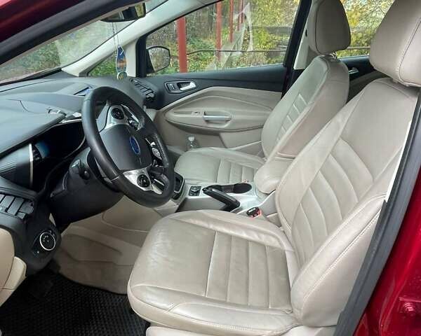 Красный Форд Си-Макс, объемом двигателя 2 л и пробегом 75 тыс. км за 15000 $, фото 3 на Automoto.ua