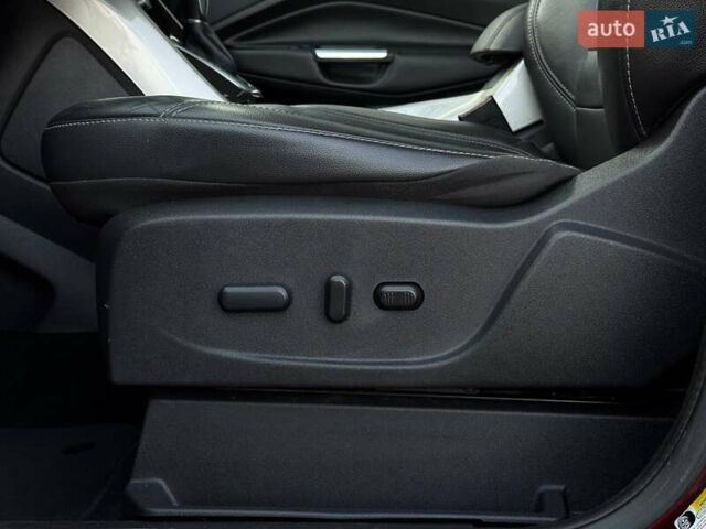 Форд Си-Макс 2016 в Ровно на Automoto.ua Красный Форд Си-Макс, объемом двигателя 2 л и пробегом 177 тыс. км за 13500 $, фото 29 на Automoto.ua