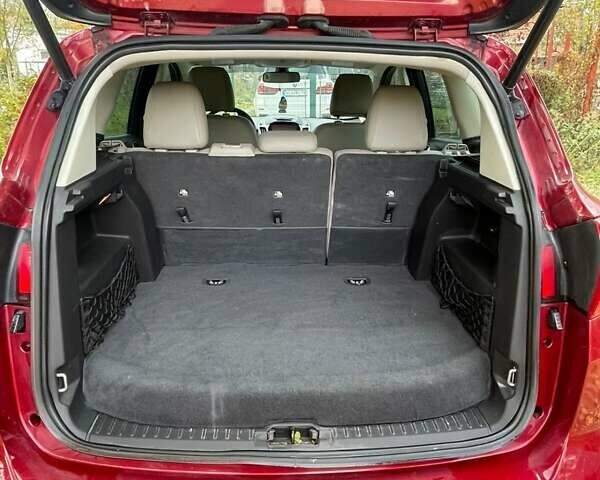 Красный Форд Си-Макс, объемом двигателя 2 л и пробегом 75 тыс. км за 15000 $, фото 4 на Automoto.ua