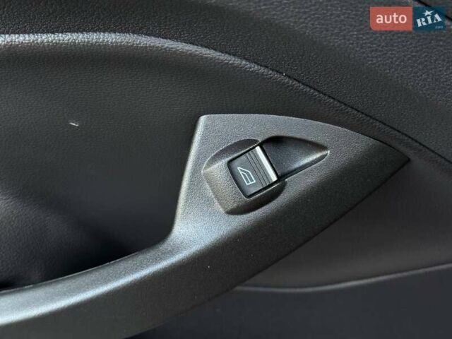 Форд Си-Макс 2016 в Ровно на Automoto.ua Красный Форд Си-Макс, объемом двигателя 2 л и пробегом 177 тыс. км за 13500 $, фото 46 на Automoto.ua