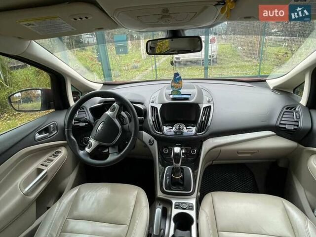 Красный Форд Си-Макс, объемом двигателя 2 л и пробегом 75 тыс. км за 15000 $, фото 6 на Automoto.ua