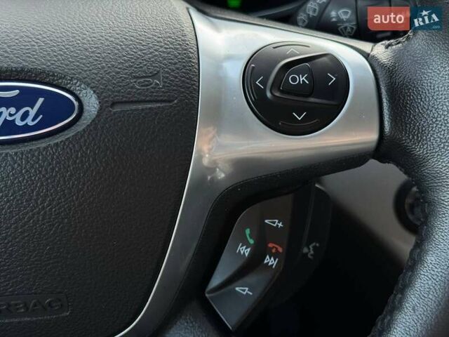 Форд Си-Макс 2016 в Ровно на Automoto.ua Красный Форд Си-Макс, объемом двигателя 2 л и пробегом 177 тыс. км за 13500 $, фото 34 на Automoto.ua