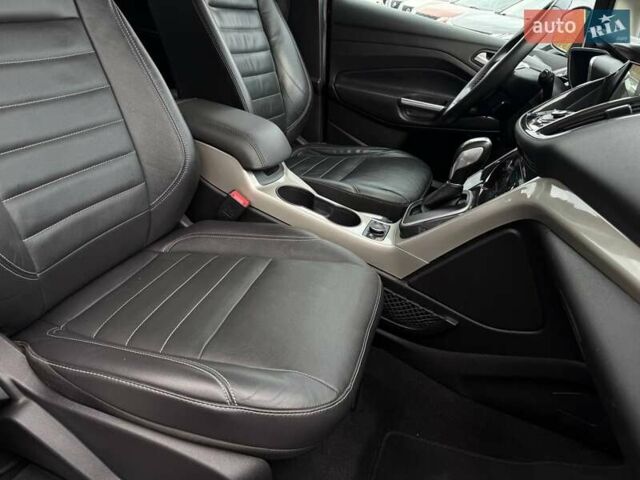 Форд Си-Макс 2016 в Ровно на Automoto.ua Красный Форд Си-Макс, объемом двигателя 2 л и пробегом 177 тыс. км за 13500 $, фото 62 на Automoto.ua