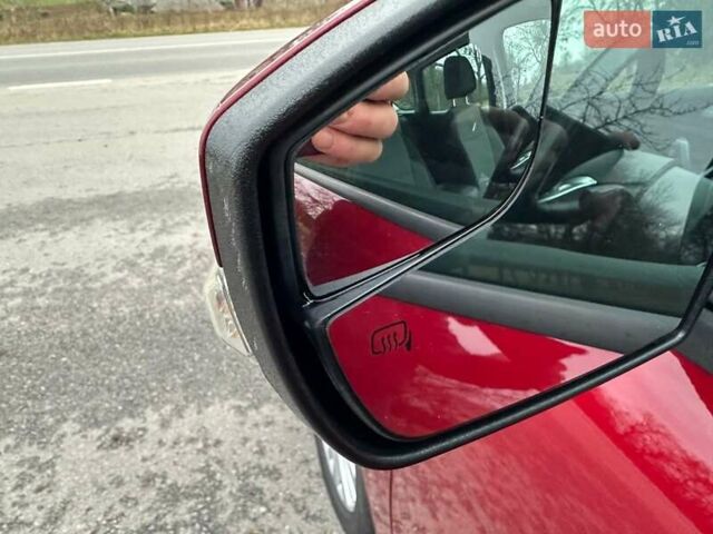 Красный Форд Си-Макс, объемом двигателя 2 л и пробегом 81 тыс. км за 14200 $, фото 30 на Automoto.ua