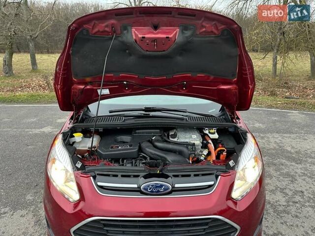 Красный Форд Си-Макс, объемом двигателя 2 л и пробегом 81 тыс. км за 14200 $, фото 16 на Automoto.ua