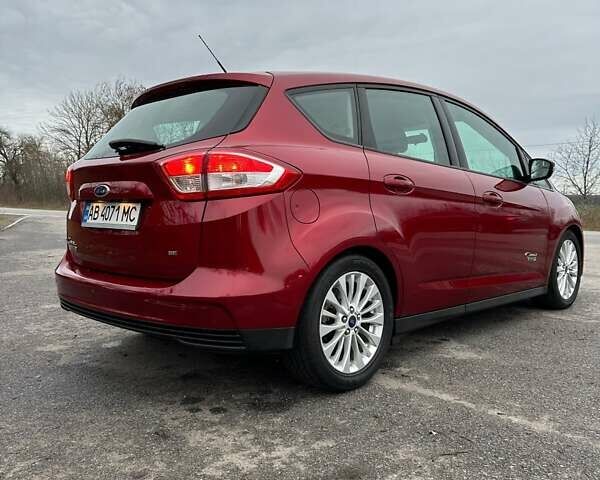 Красный Форд Си-Макс, объемом двигателя 2 л и пробегом 81 тыс. км за 14200 $, фото 7 на Automoto.ua