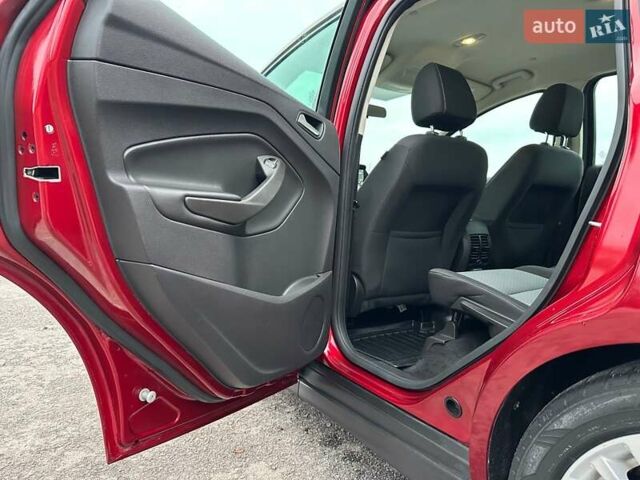 Красный Форд Си-Макс, объемом двигателя 2 л и пробегом 81 тыс. км за 14200 $, фото 34 на Automoto.ua