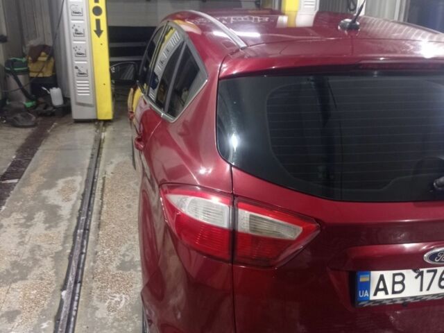 Червоний Форд Сі-Макс, об'ємом двигуна 2 л та пробігом 213 тис. км за 11000 $, фото 3 на Automoto.ua