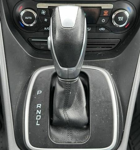 Червоний Форд Сі-Макс, об'ємом двигуна 0 л та пробігом 81 тис. км за 10700 $, фото 14 на Automoto.ua