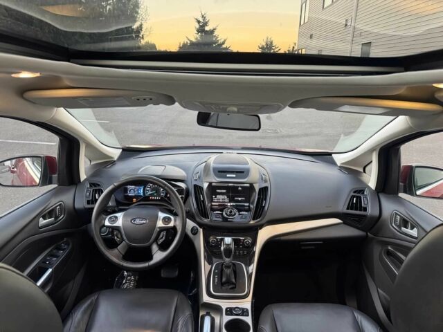 Красный Форд Си-Макс, объемом двигателя 2 л и пробегом 80 тыс. км за 5800 $, фото 11 на Automoto.ua